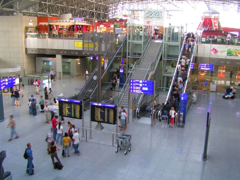 Frankfurt-Airport.jpg
