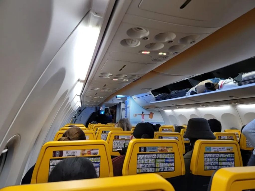 How to avoid baggage fees on ryanair