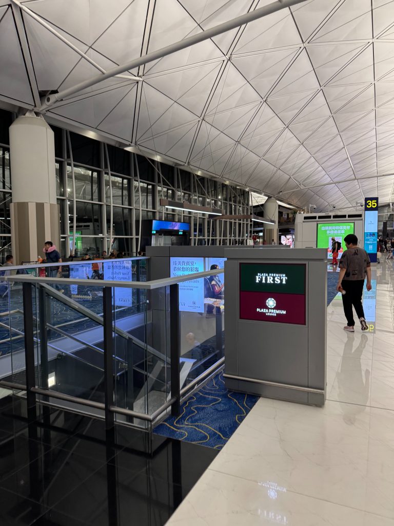 A Traveler's Guide to Qatar Airways' A350-1000 Qsuite Experience
