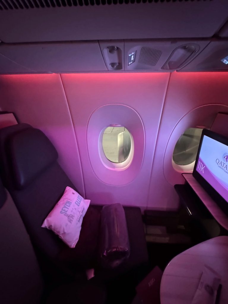A Traveler's Guide to Qatar Airways' A350-1000 Qsuite Experience
