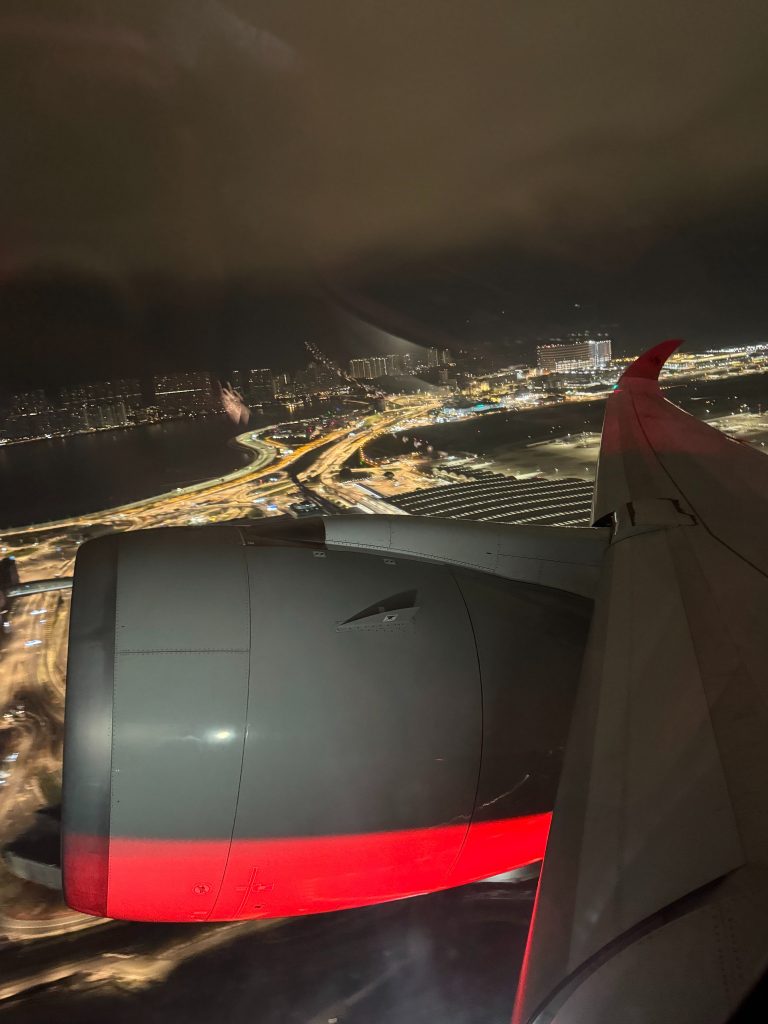 A Traveler's Guide to Qatar Airways' A350-1000 Qsuite Experience

