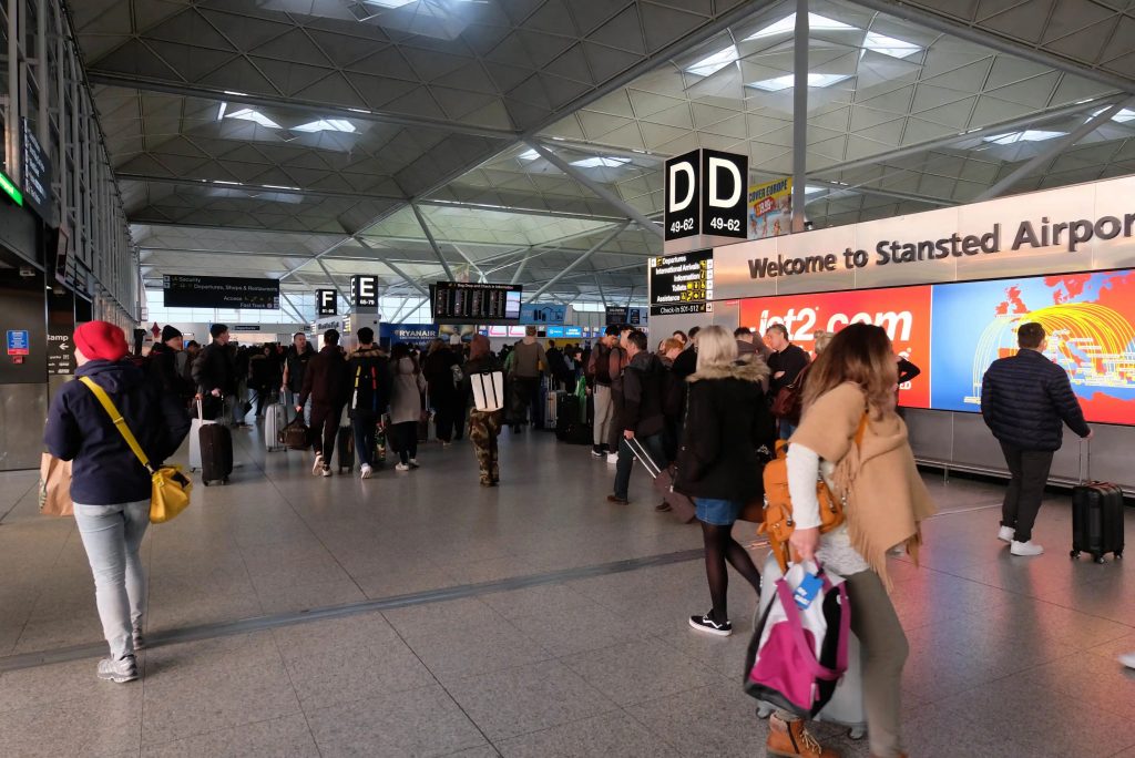 How to avoid baggage fees on ryanair